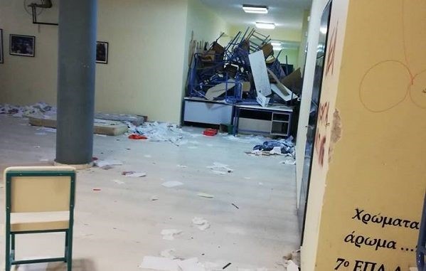 Σύλληψη δέκα καταληψιών μαθητών σε λύκειο